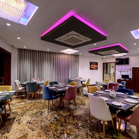 Sundex Hotel Thanjavur Buitenkant foto