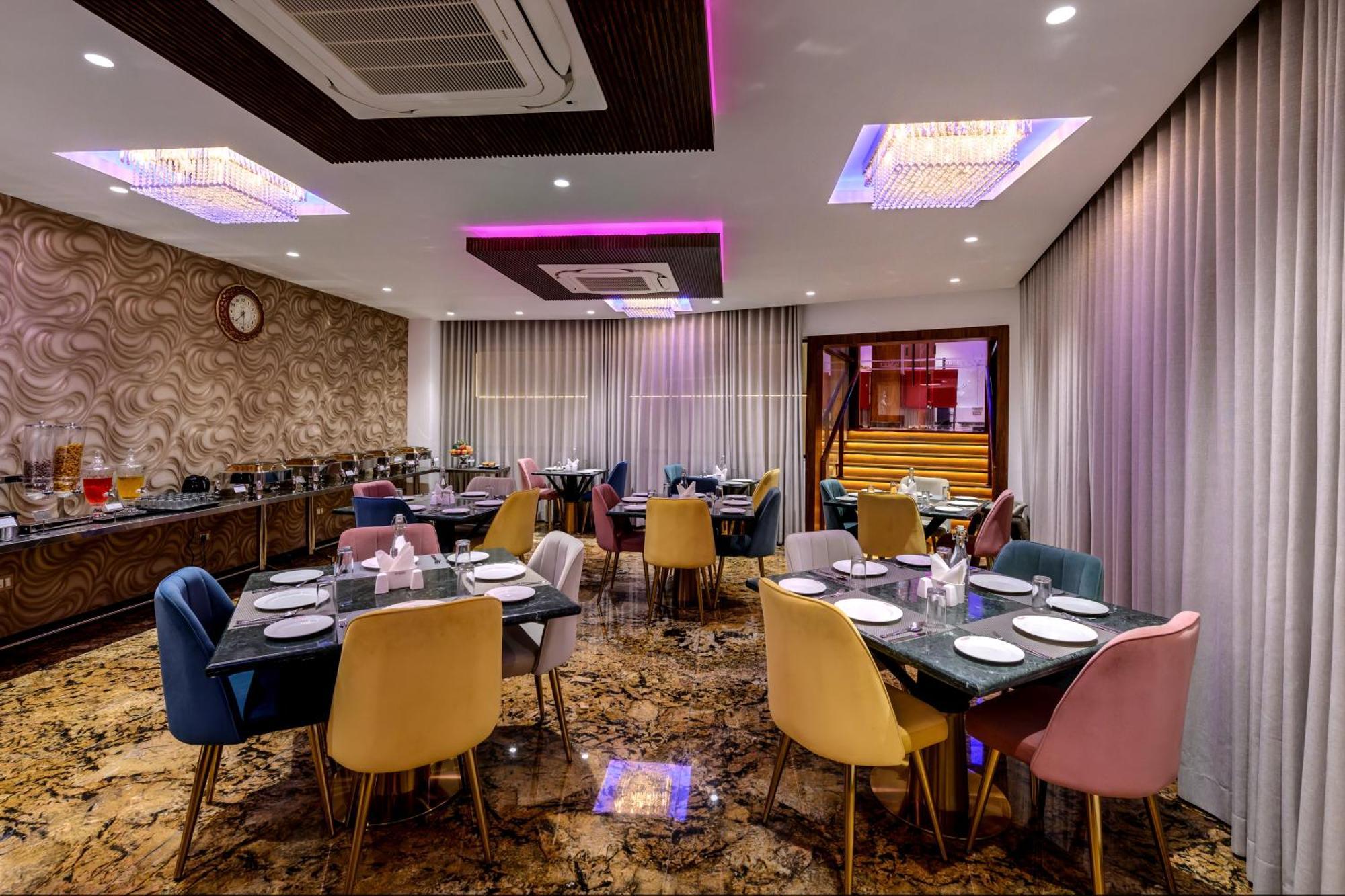 Sundex Hotel Thanjavur Buitenkant foto