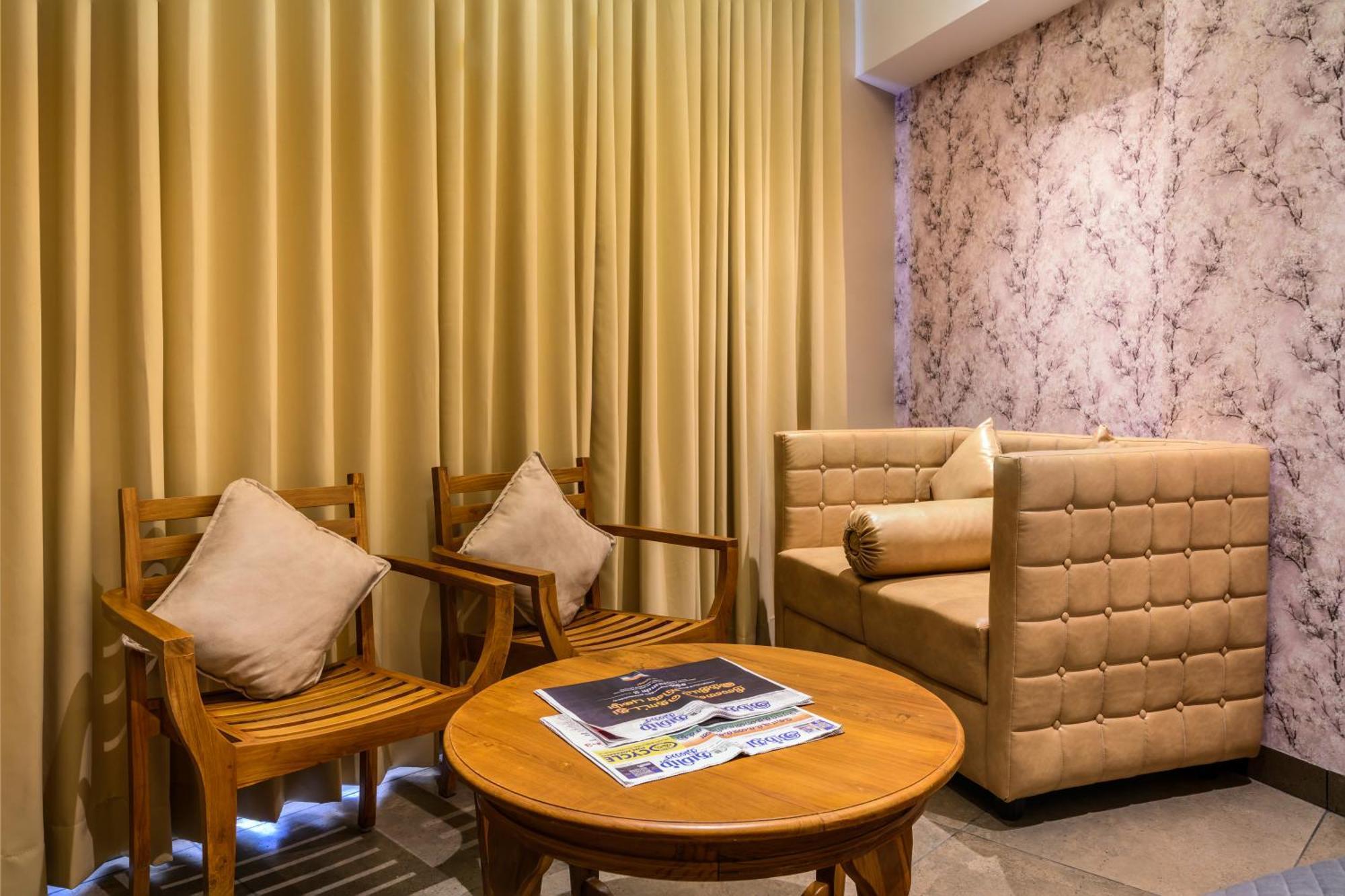 Sundex Hotel Thanjavur Buitenkant foto