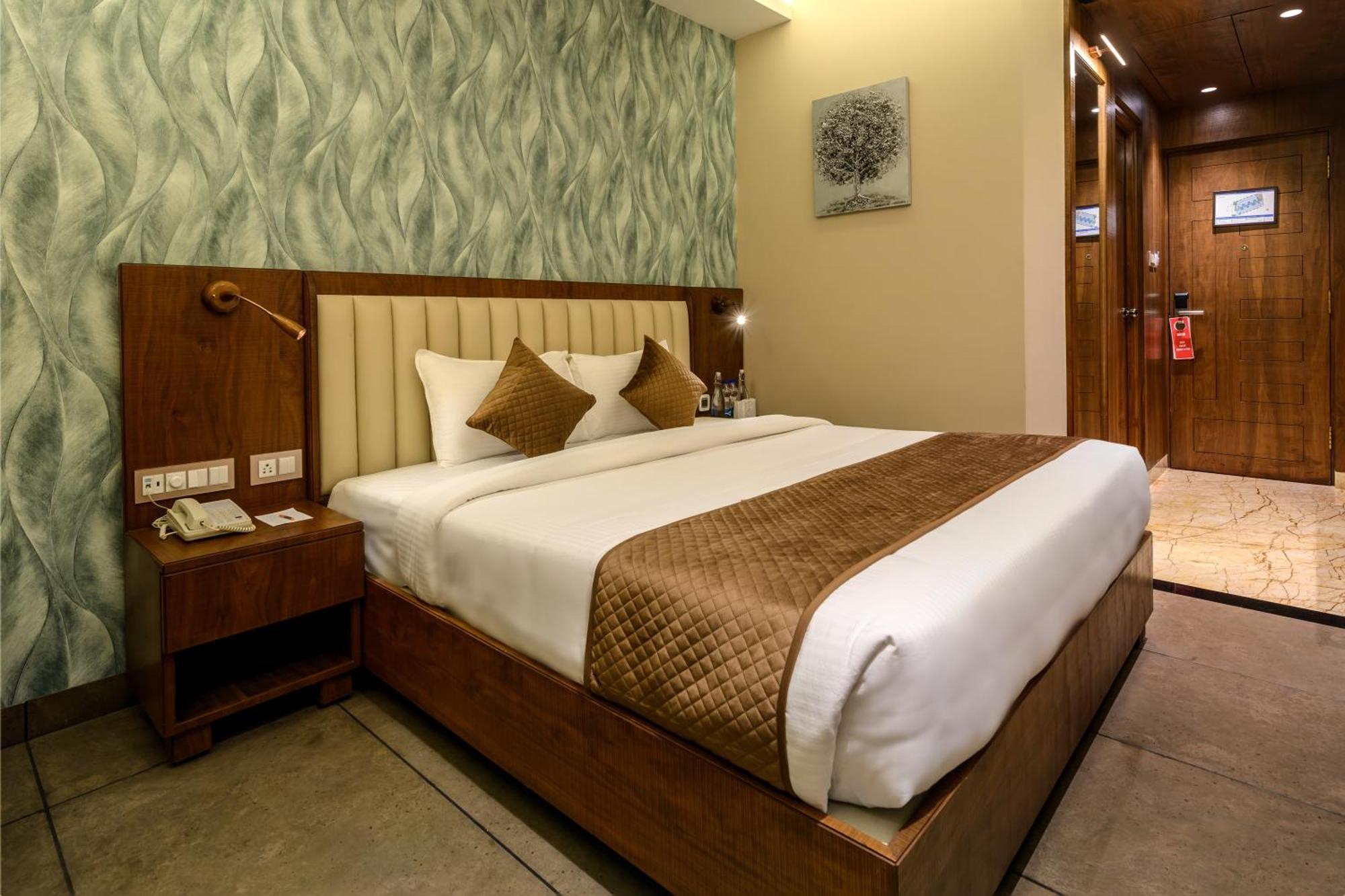Sundex Hotel Thanjavur Buitenkant foto